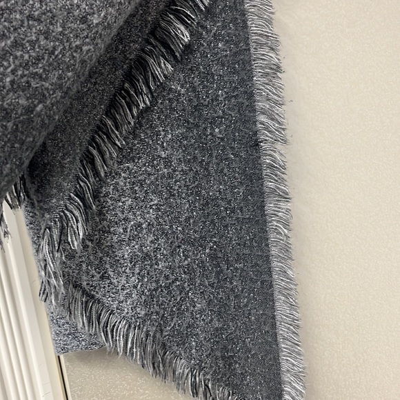 Blanket Scarf - Picture 2 of 3